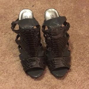 Dark gray heels, brand new never worn